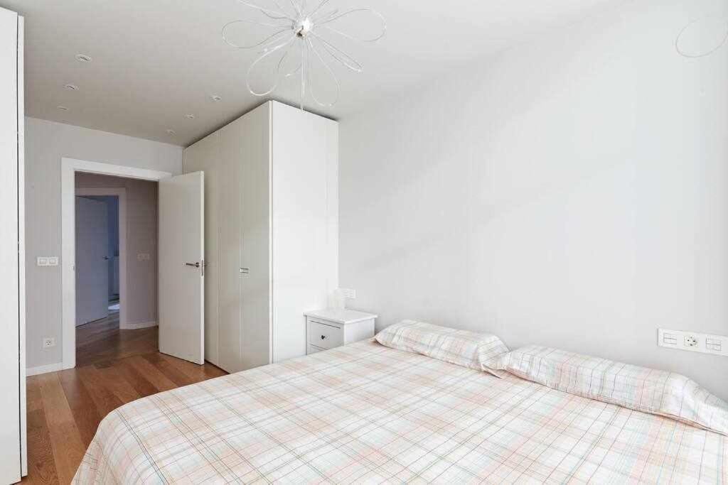 Apartamento Singular Deluxe Pamplona Ngoại thất bức ảnh